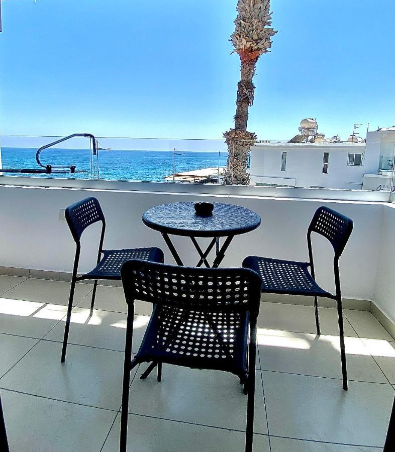 Sea La Vie #1 - Luxury Seaview Apartment 파포스 외부 사진